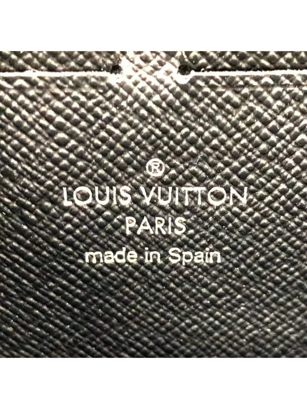 Louis Vuitton Zippy Wallet Epi Noir Leather Black Zip Around Silver